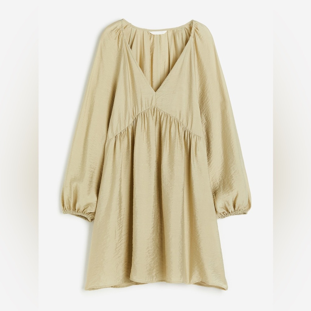 H&M mini light green dress with Bishop Sleeves (Size XS)